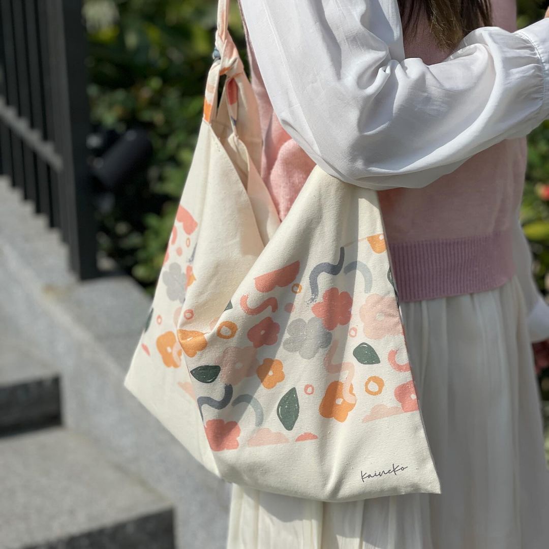 Kaineko彩色花花袋