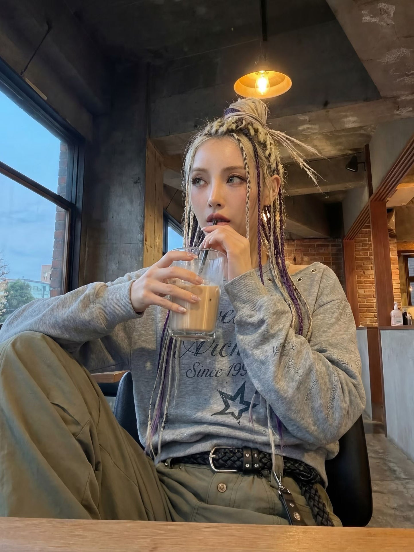 露肩字母印花衛衣 T00218