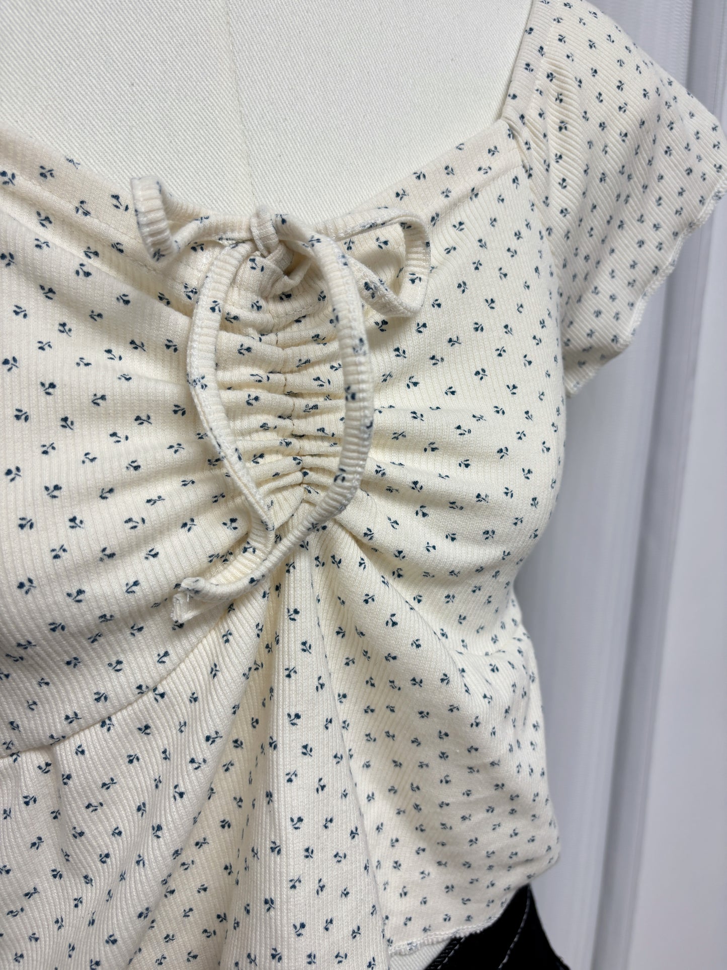 碎花胸前綁帶飛飛袖T T00250