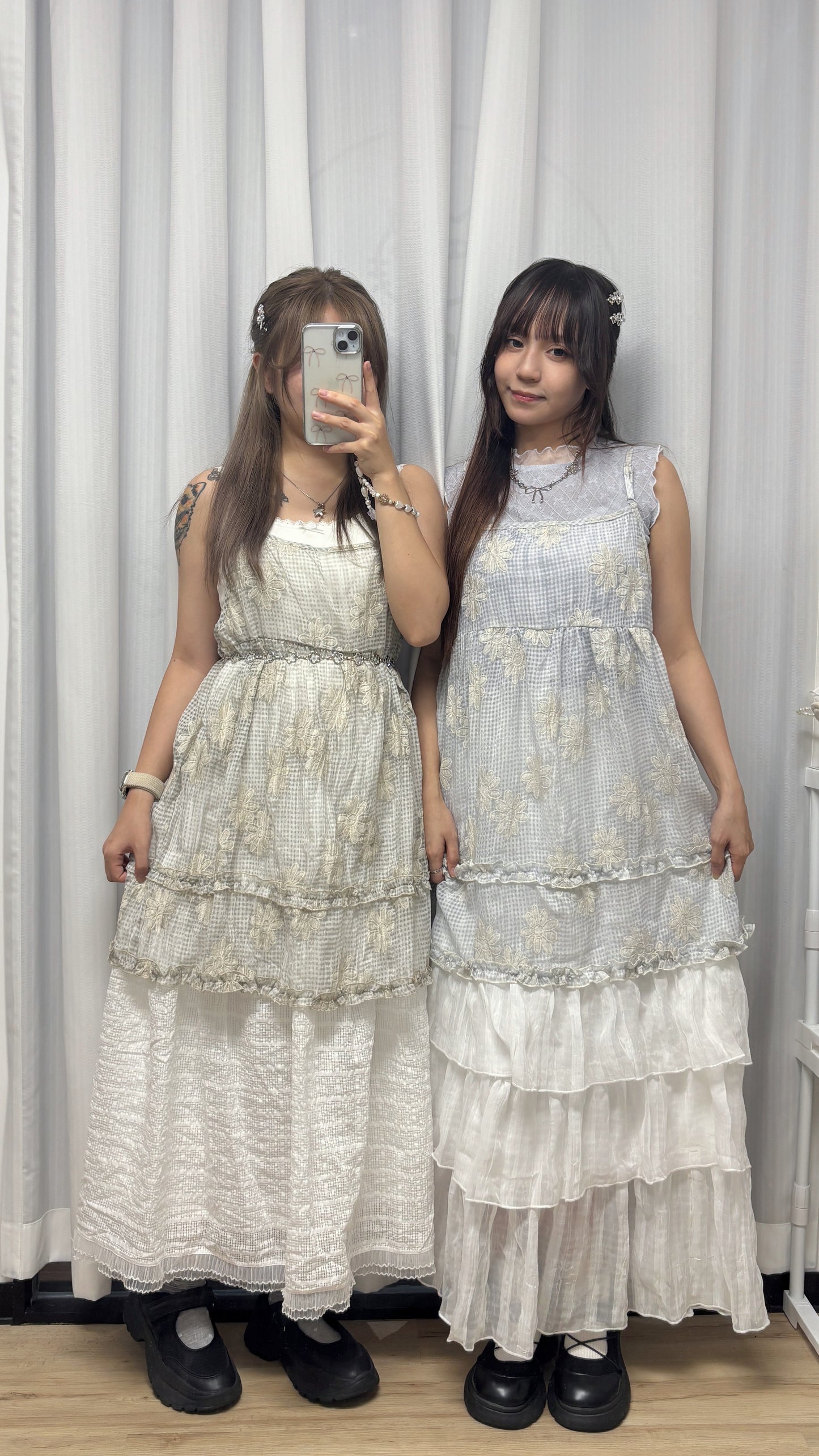 立體刺繡花花暗格紋布外搭上衣